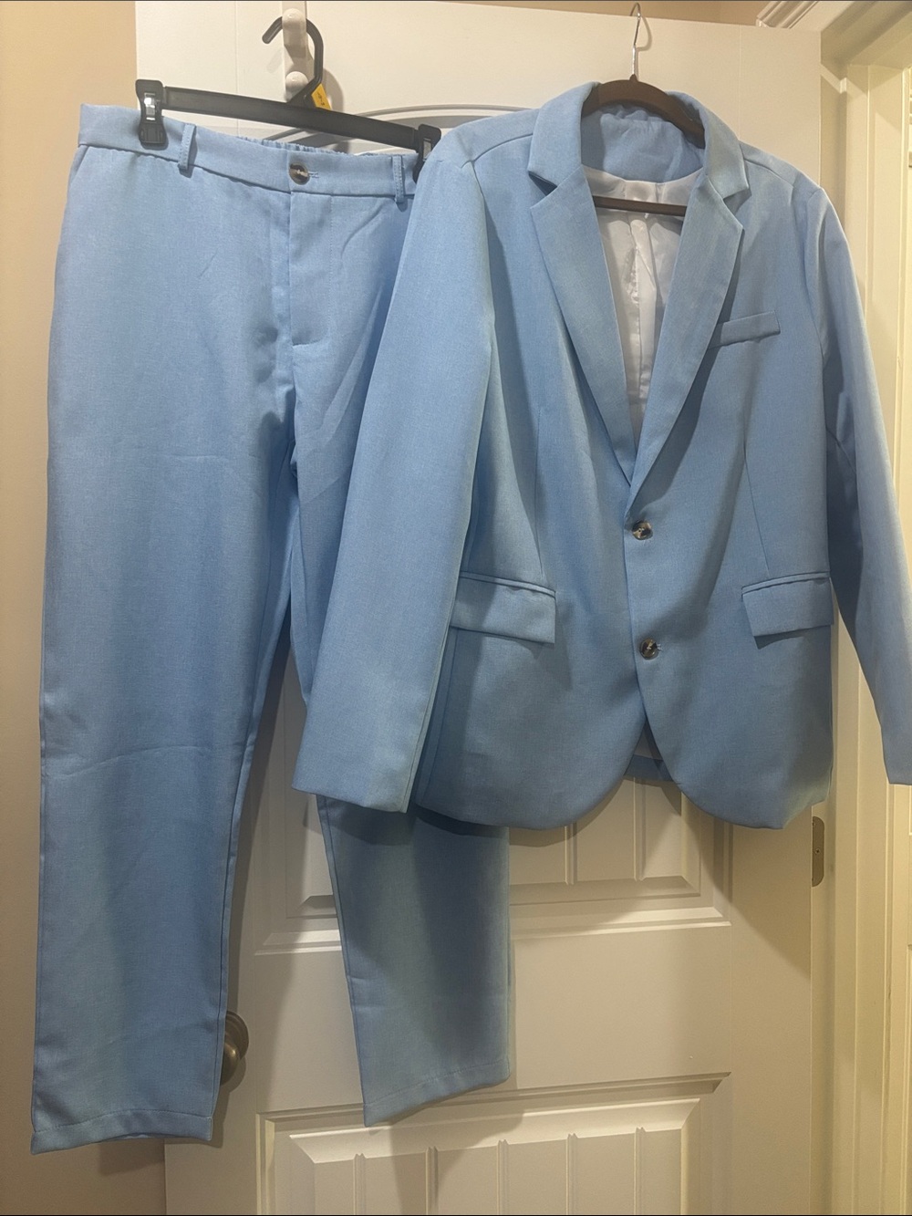Light Blue Men’s Two-Piece Suit - Classic Blazer & Trousers